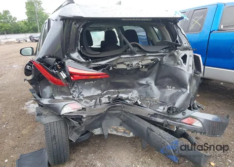 2018 Toyota Rav4 Xle из США, поврежденный, VIN JTMRFREV2JJ250642